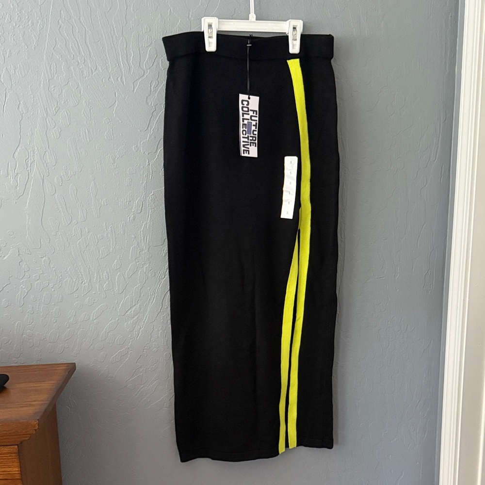 Elegant Black Maxi Skirt with Yellow Stripe